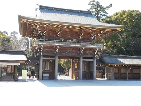 神門の写真、新年には「迎春ねぶた」が見られる
